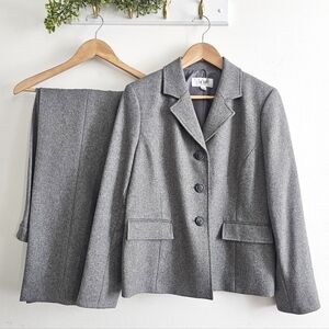 Le Suit Petite Gray Herringbone Pantsuit 12P Career Blazer Trouser Set